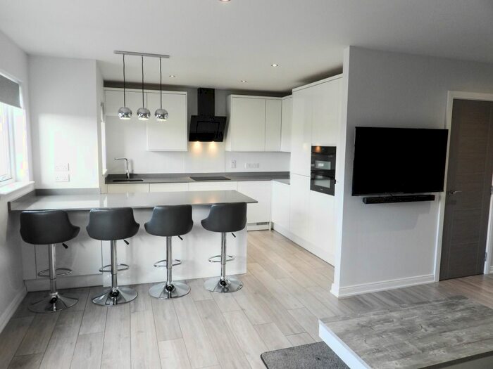 2 Bedroom Flat To Rent In Old Hall Court, Blackburn, Aberdeen, AB21