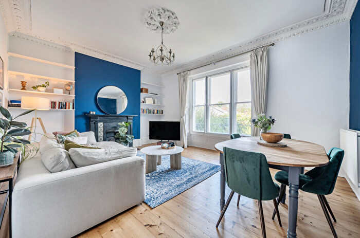 2 Bedroom Flat For Sale In St. Peter Street, Winchester, Hampshire, SO23