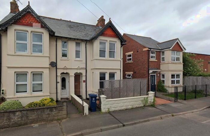 2 Bedroom Flat To Rent In Old Road, Central Headington, OX3