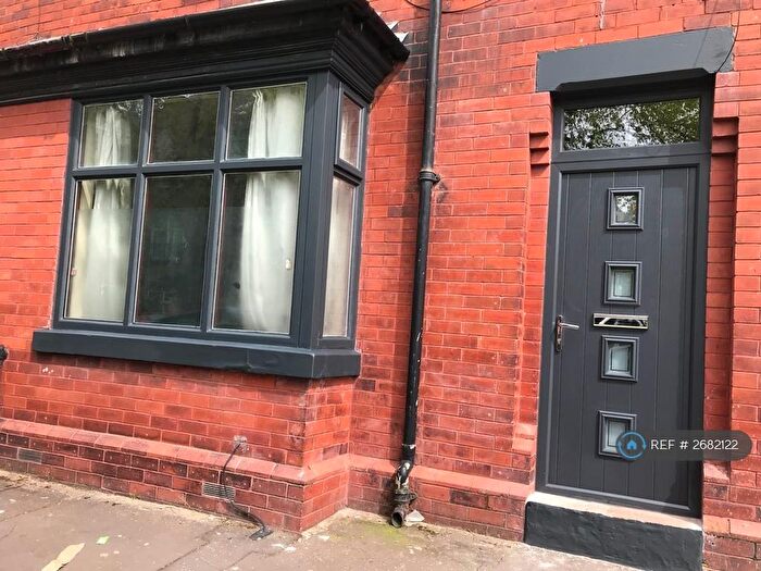 9 Bedroom Terraced House To Rent In Balmoral Road, Manchester, M14
