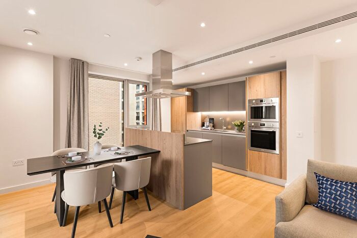 1 Bedroom Flat To Rent In Nine Elms Lane, London, SW11