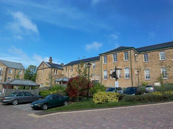 2 Bedroom Flat To Rent In Stoneleigh Court, Shadwell Lane, LS17