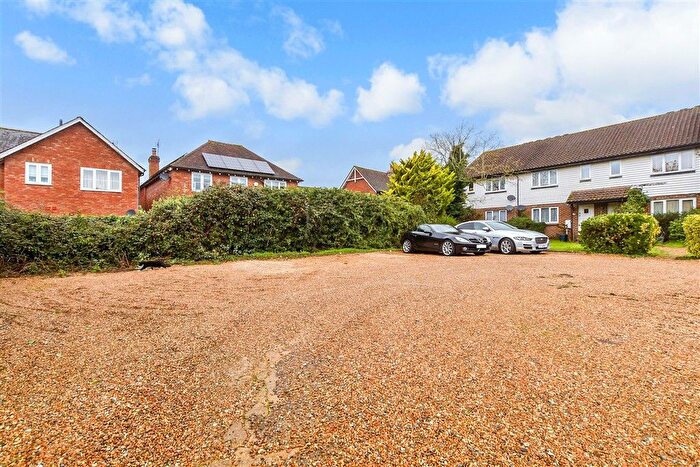 1 Bedroom Maisonette For Sale In Wheeler Street, Headcorn, Ashford, Kent, TN27
