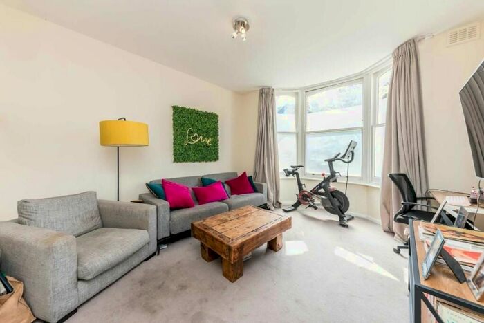 2 Bedroom Maisonette To Rent In Dawes Road, London, SW6