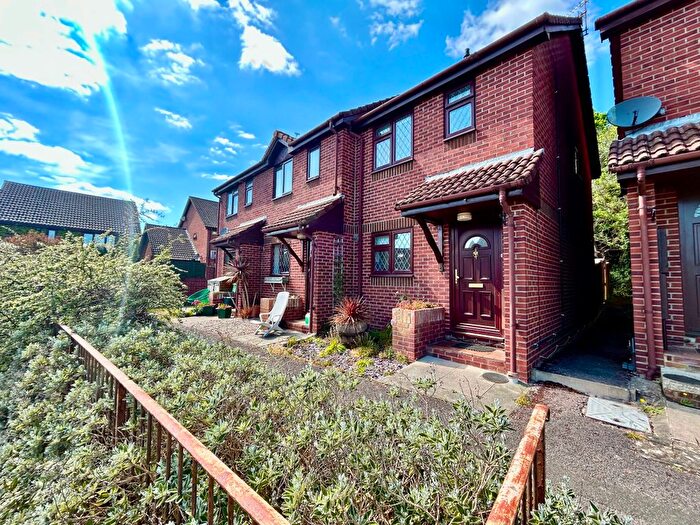 2 Bedroom Terraced House To Rent In Banbury Close, Frimley, GU16