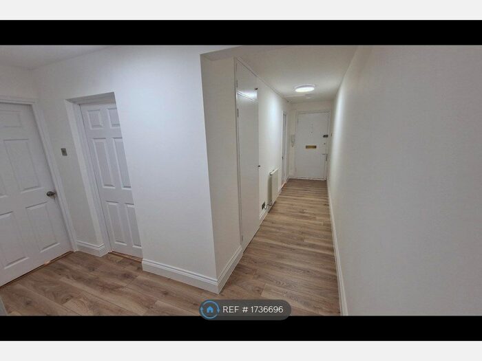 2 Bedroom Flat To Rent In Oak House, London, SE20