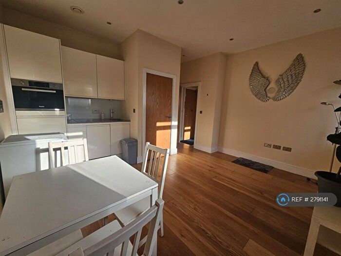 1 Bedroom Flat To Rent In The Landmark, Luton, LU1