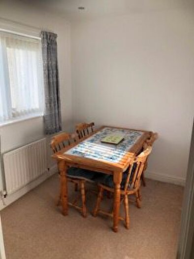 2 Bedroom Flat To Rent In Wickersley, Rotherham, S66