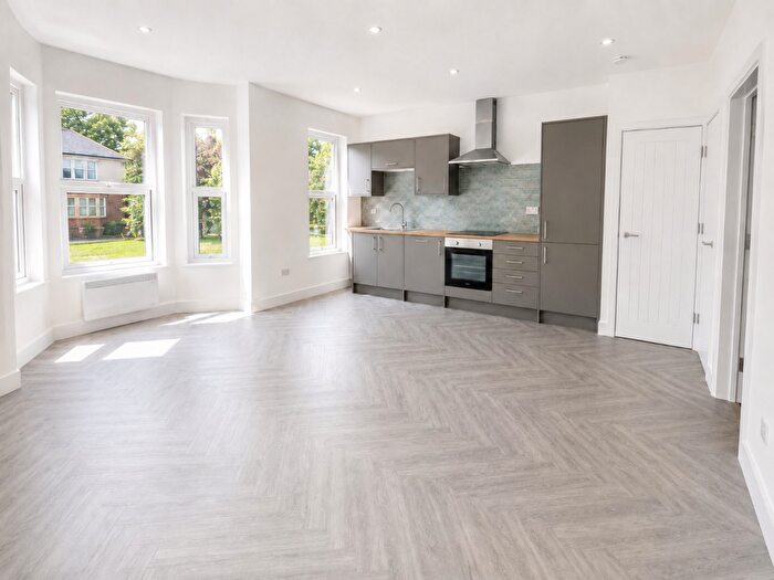 1 Bedroom Apartment To Rent In Meanwood Road, Leeds, LS7
