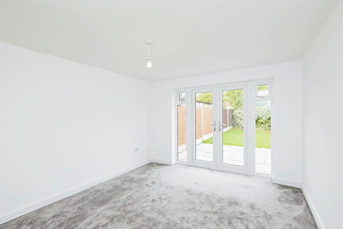 2 Bedroom Detached Bungalow For Sale In Calvin Close, Alvaston, Derby, DE24