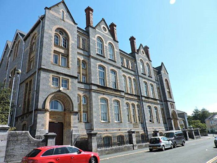 2 Bedroom Flat To Rent In Sutton High, PL4