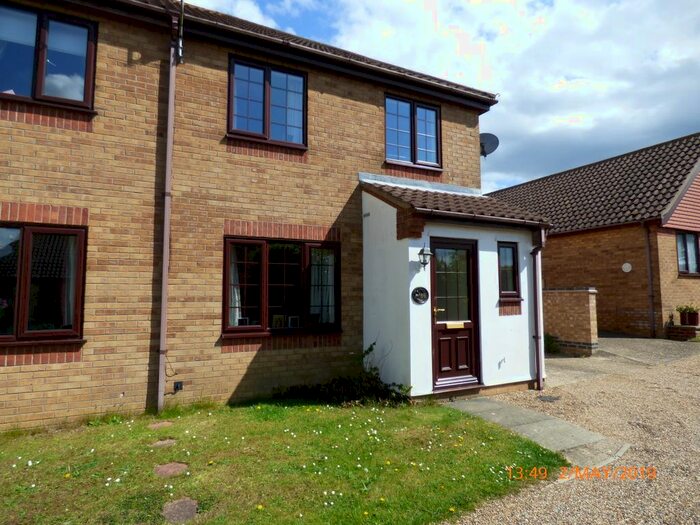 3 Bedroom Semi-Detached House To Rent In Bluebell Way, Worlingham, Beccles, NR34