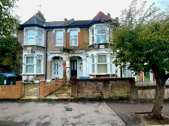 2 Bedroom Flat To Rent In Jewel Road, Walthamstow, London, E17