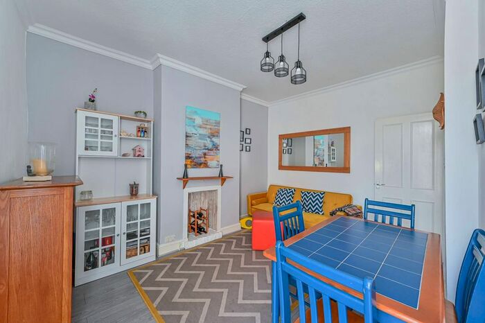 2 Bedroom Flat To Rent In Graham Avenue, Mitcham, CR4