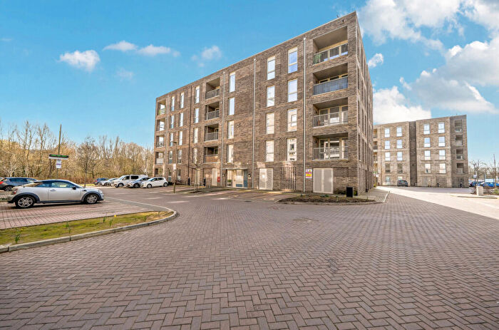 2 Bedroom Apartment For Sale In Armstrong Road, Littlemore, Oxford, OX4