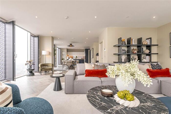 3 Bedroom Penthouse To Rent In Cortland At Colliers Yard, Bankside Boulevard, Salford, M3