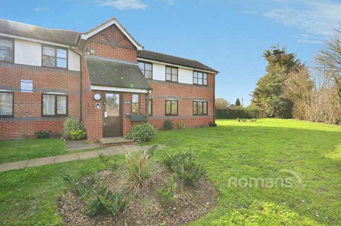 2 Bedroom Flat To Rent In Coalmans Way, Burnham, SL1