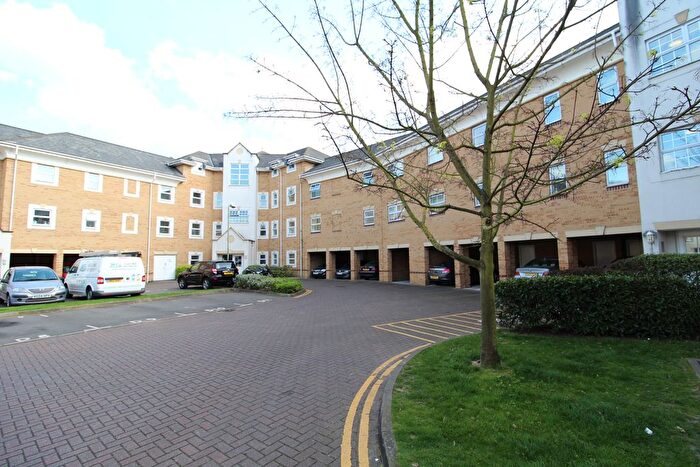 2 Bedroom Flat To Rent In International Way, Sunbury-On-Thames, TW16