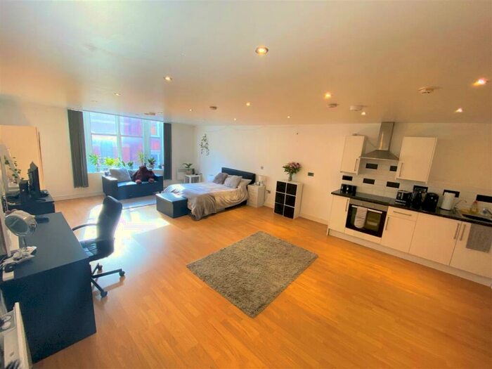 Studio To Rent In York Road, Leicester, LE1