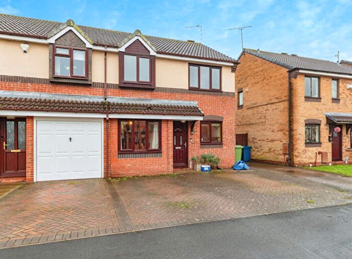 3 Bedroom Semi Detached House For Sale In Globe Avenue, Stafford, ST17