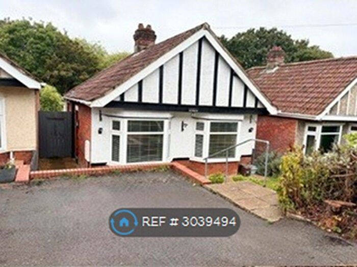 2 Bedroom Bungalow To Rent In Woodmill Lane, Southampton, SO18