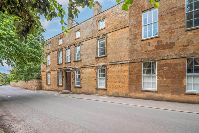 2 Bedroom Flat For Sale In Main Street, Sibford Ferris, OX15