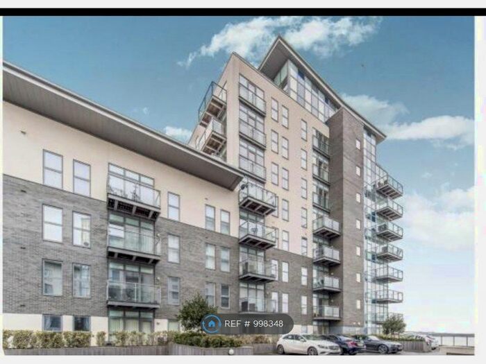 2 Bedroom Flat To Rent In Clovelly Place, Greenhithe DA9