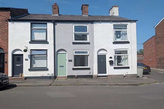 2 Bedroom Terraced House To Rent In Crompton Road, Macclesfield, SK11