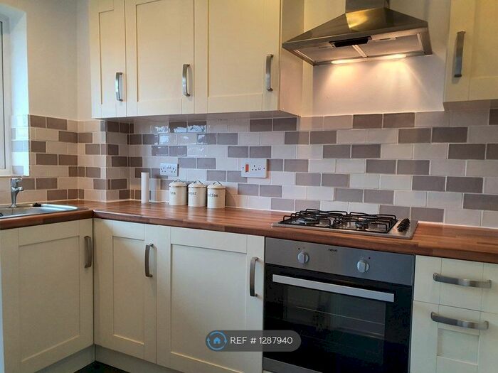 1 Bedroom Maisonette To Rent In Ellison Way, Tongham GU10