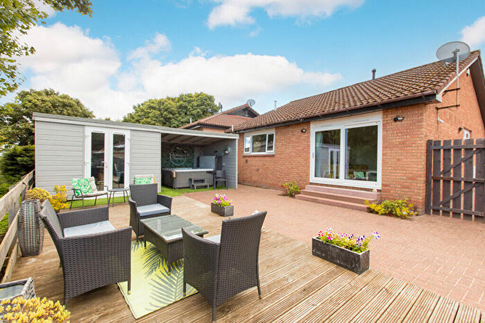 2 Bedroom Detached Bungalow For Sale In Station Road, Ratho Station, Newbridge, EH28
