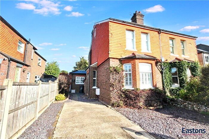 3 Bedroom Semi Detached House For Sale In Meadow Walk, Walton On The Hill, KT20