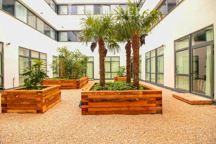 1 Bedroom Flat To Rent In The Atrium, Capital Drive, MK14