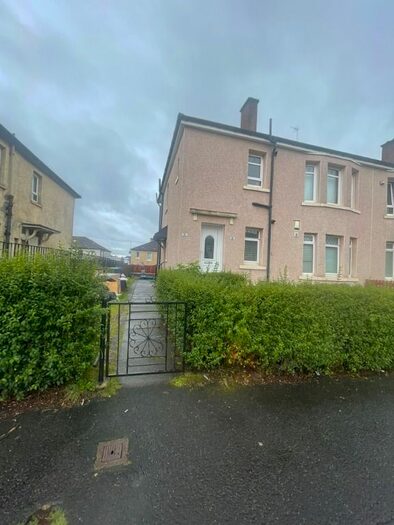 3 Bedroom Flat To Rent In Ashgill Road, Milton, Glasgow, G22