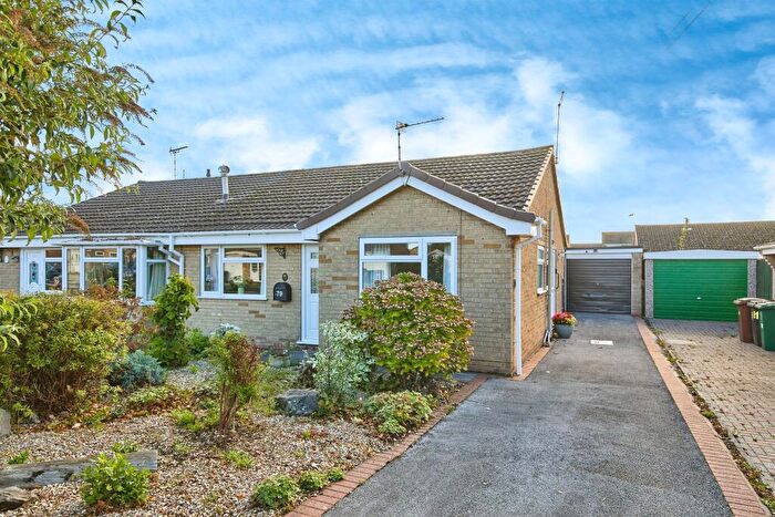 2 Bedroom Semi-Detached Bungalow For Sale In Beaufort Road, Stenson Fields, Derby, DE24