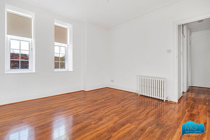 1 Bedroom Flat To Rent In North End Road, Golders Green, London, NW11
