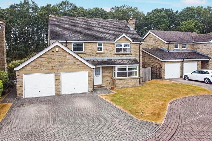 4 Bedroom House For Sale In Wigton Green, Leeds, LS17