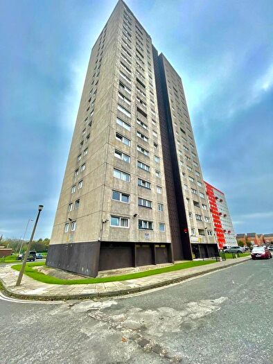 2 Bedroom Flat To Rent In Briarley, Beaconview Road, West Bromwich, B71