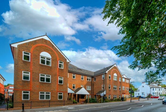 2 Bedroom Flat To Rent In Bell Street, Reigate, RH2