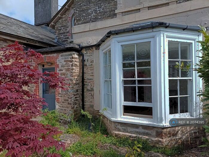 1 Bedroom Flat To Rent In Station Road, Liskeard, PL14