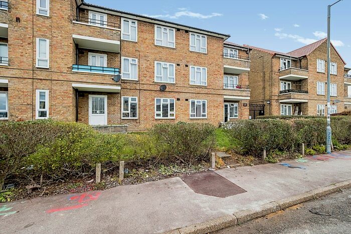 1 Bedroom Flat To Rent In Stansgate Road, Dagenham, RM10