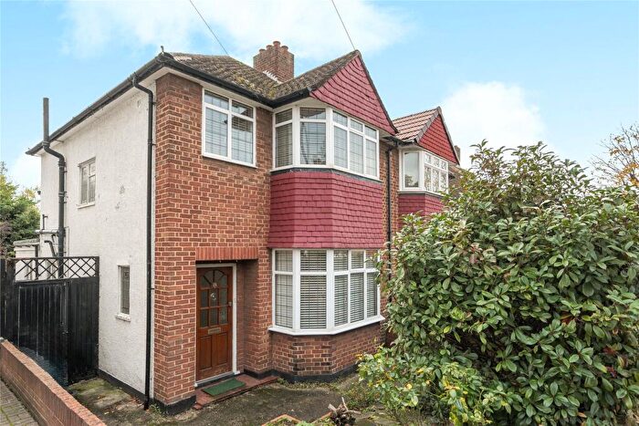 3 Bedroom Semi-Detached House For Sale In Oldstead Road, Bromley, BR1