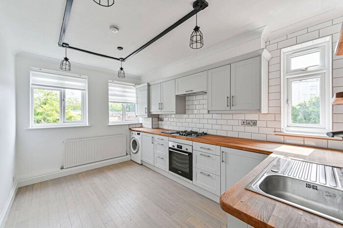 1 Bedroom Flat To Rent In Palace Road, Tulse Hill, London, SW2