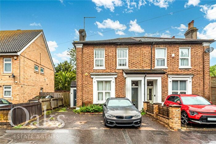 2 Bedroom Flat To Rent In Dagnall Park, South Norwood, SE25