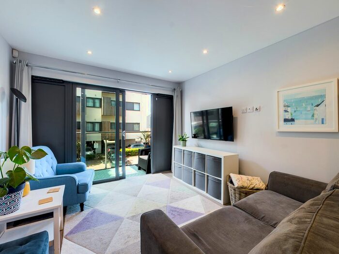 1 Bedroom Flat For Sale In North Street, Horsham, RH13