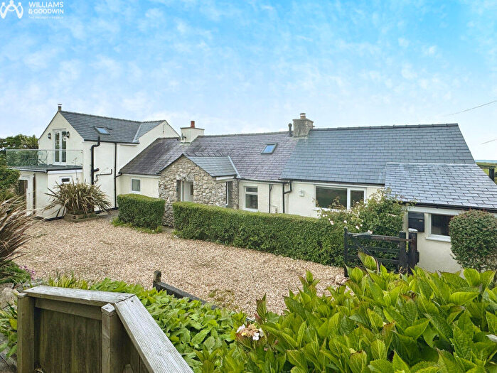 3 Bedroom Cottage For Sale In Llanfaethlu, Isle Of Anglesey, LL65