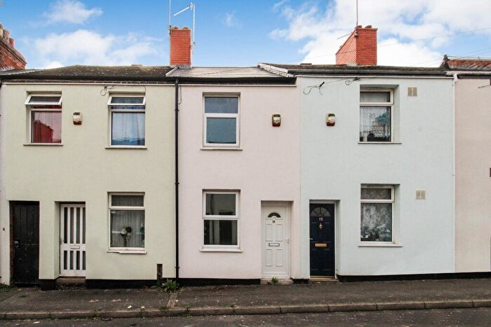 2 Bedroom Terraced House For Sale In Lord Street, Mansfield, NG18