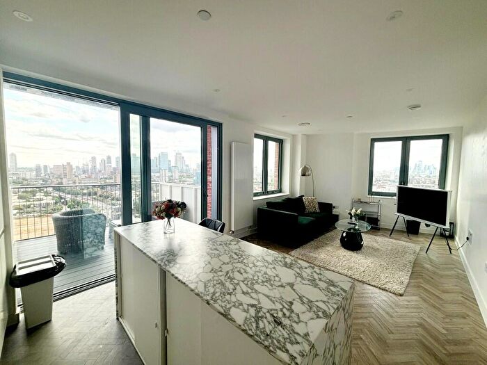 2 Bedroom Apartment To Rent In Three Water Development, Gillender Street, London, E3