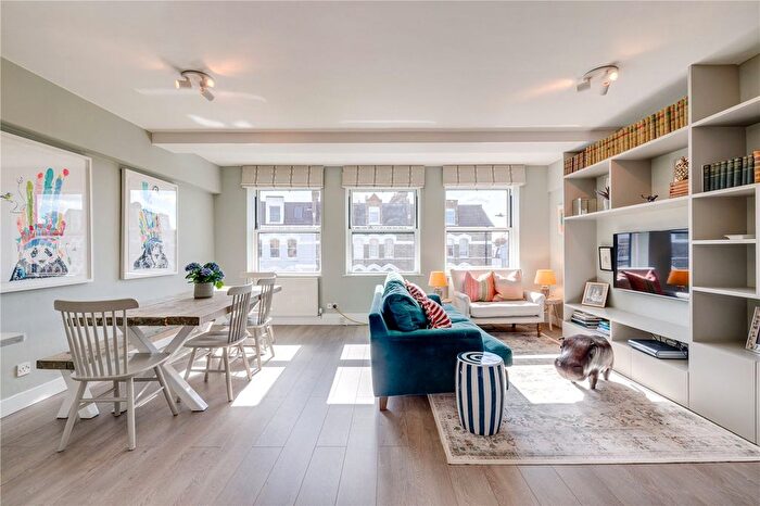 3 Bedroom Flat For Sale In Chesilton Road, London, SW6