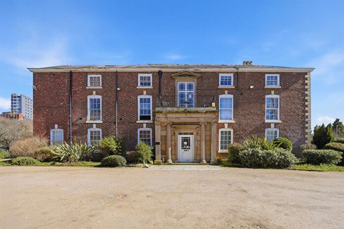 2 Bedroom Apartment For Sale In Brocklehurst Avenue, Macclesfield, SK10