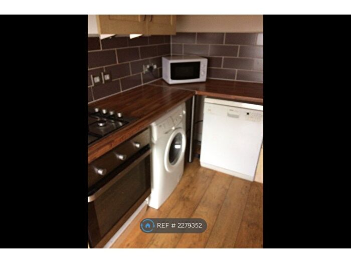 3 Bedroom Flat To Rent In Marcham Road, Abingdon, OX14